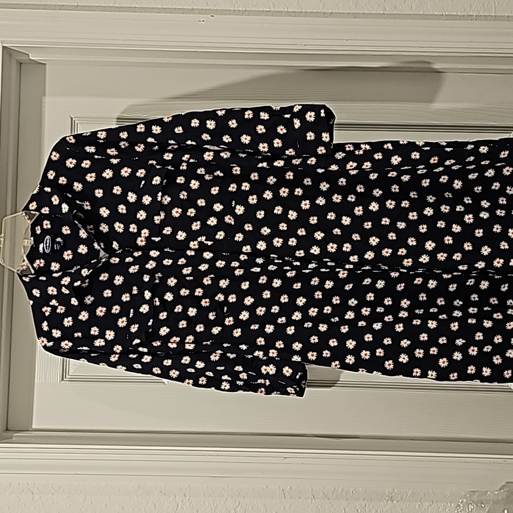 Scoop brand maxi shirt dress black with white and red flowers